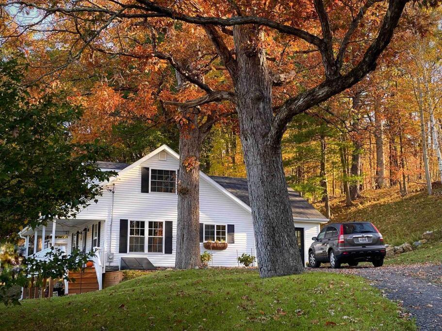 Cozy Cottage, Hot Tub, Fire Pit, 15Min To Hudson And Hiking Catskill Esterno foto