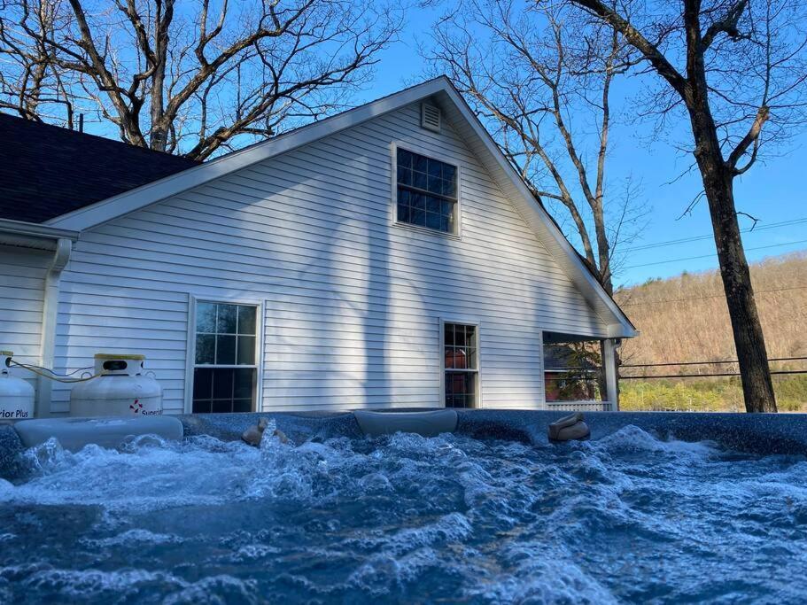 Cozy Cottage, Hot Tub, Fire Pit, 15Min To Hudson And Hiking Catskill Esterno foto