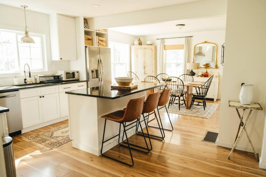 Cozy Cottage, Hot Tub, Fire Pit, 15Min To Hudson And Hiking Catskill Esterno foto