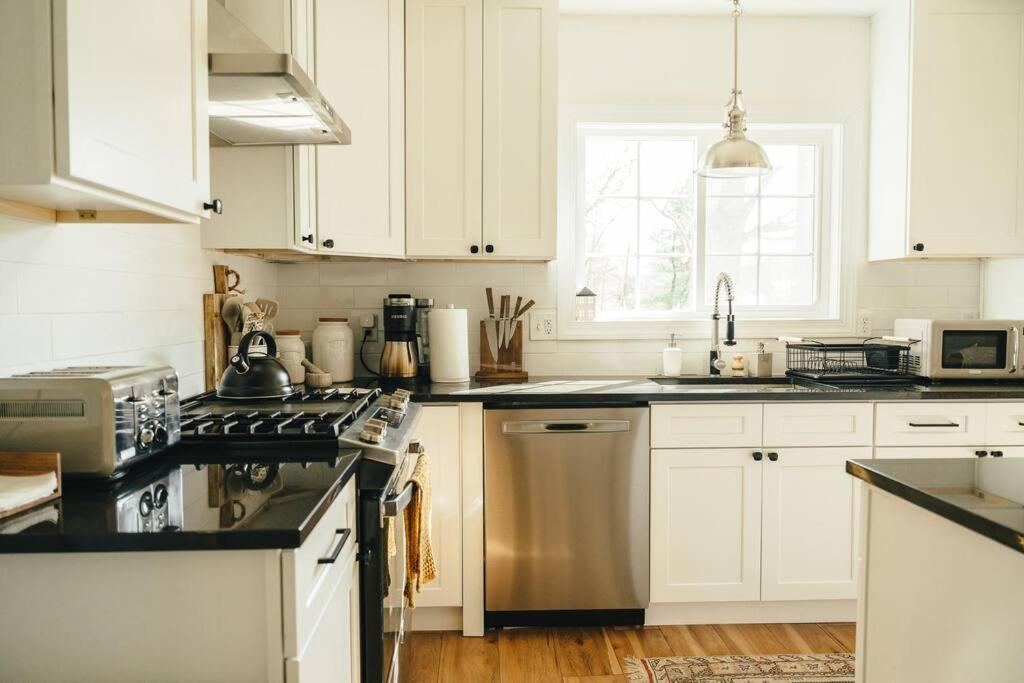 Cozy Cottage, Hot Tub, Fire Pit, 15Min To Hudson And Hiking Catskill Esterno foto